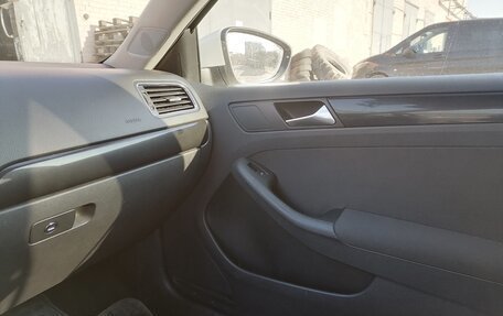 Volkswagen Jetta VI, 2011 год, 685 000 рублей, 18 фотография