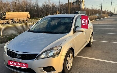 KIA cee'd I рестайлинг, 2009 год, 620 000 рублей, 3 фотография
