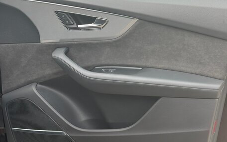 Audi Q8 I, 2021 год, 7 090 000 рублей, 27 фотография