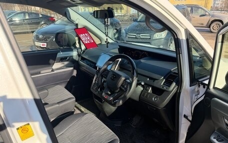 Toyota Voxy II, 2012 год, 828 000 рублей, 4 фотография