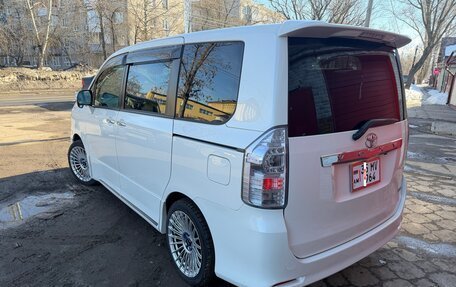 Toyota Voxy II, 2012 год, 828 000 рублей, 8 фотография
