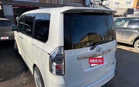 Toyota Voxy II, 2012 год, 828 000 рублей, 13 фотография