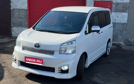 Toyota Voxy II, 2012 год, 828 000 рублей, 12 фотография