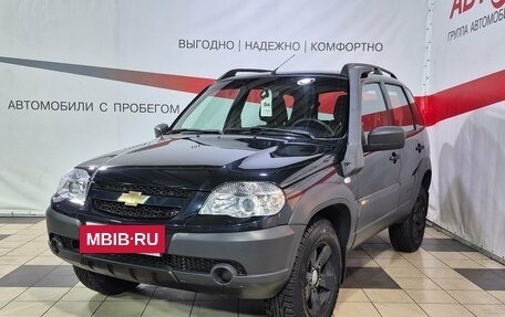 Chevrolet Niva I рестайлинг, 2017 год, 842 000 рублей, 3 фотография