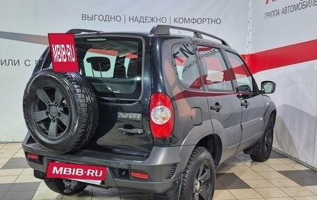 Chevrolet Niva I рестайлинг, 2017 год, 842 000 рублей, 7 фотография