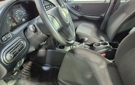 Chevrolet Niva I рестайлинг, 2017 год, 842 000 рублей, 14 фотография