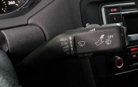 Volkswagen Jetta VI, 2015 год, 1 070 000 рублей, 13 фотография