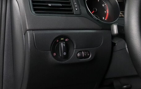 Volkswagen Jetta VI, 2015 год, 1 070 000 рублей, 16 фотография