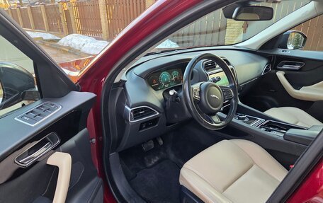 Jaguar F-Pace, 2017 год, 2 490 000 рублей, 14 фотография