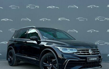 Volkswagen Tiguan II, 2021 год, 3 898 500 рублей, 3 фотография