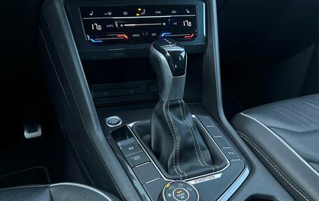 Volkswagen Tiguan II, 2021 год, 3 898 500 рублей, 20 фотография