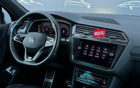 Volkswagen Tiguan II, 2021 год, 3 898 500 рублей, 19 фотография