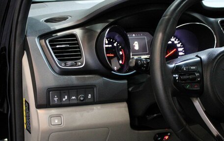 KIA Carnival III, 2017 год, 2 350 000 рублей, 13 фотография