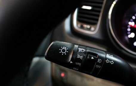 KIA Carnival III, 2017 год, 2 350 000 рублей, 14 фотография