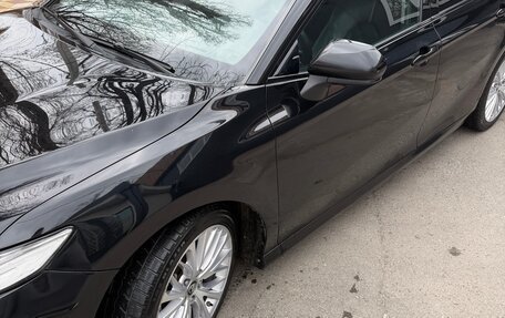 Toyota Camry, 2018 год, 2 550 000 рублей, 2 фотография