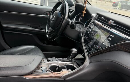 Toyota Camry, 2018 год, 2 550 000 рублей, 5 фотография