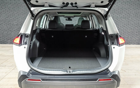 Toyota RAV4, 2025 год, 4 690 000 рублей, 6 фотография