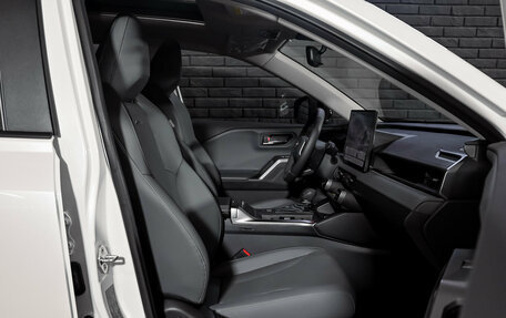 Toyota RAV4, 2025 год, 4 690 000 рублей, 11 фотография