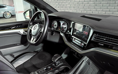 Volkswagen Touareg III, 2020 год, 5 850 000 рублей, 20 фотография