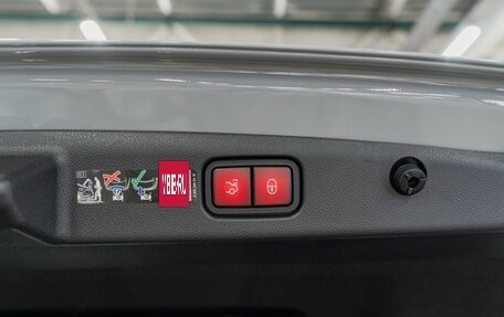 Mercedes-Benz E-Класс, 2025 год, 10 790 000 рублей, 28 фотография