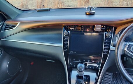 Toyota Harrier, 2017 год, 3 800 000 рублей, 3 фотография