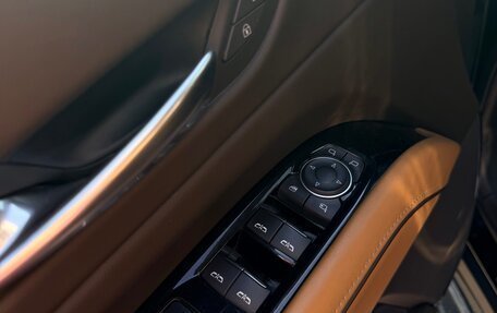 Cadillac Escalade V, 2022 год, 11 000 000 рублей, 7 фотография