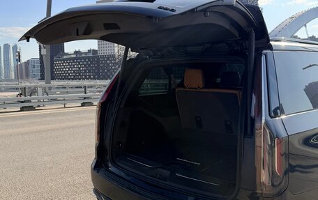 Cadillac Escalade V, 2022 год, 11 000 000 рублей, 13 фотография