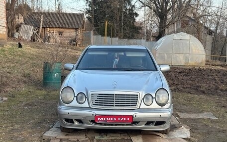 Mercedes-Benz E-Класс, 1997 год, 470 000 рублей, 1 фотография