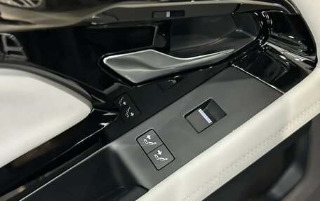 Land Rover Range Rover Evoque II, 2025 год, 6 090 000 рублей, 25 фотография