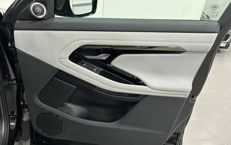 Land Rover Range Rover Evoque II, 2025 год, 6 090 000 рублей, 32 фотография