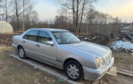 Mercedes-Benz E-Класс, 1997 год, 470 000 рублей, 8 фотография