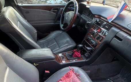 Mercedes-Benz E-Класс, 1997 год, 470 000 рублей, 13 фотография