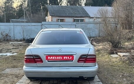 Mercedes-Benz E-Класс, 1997 год, 470 000 рублей, 5 фотография