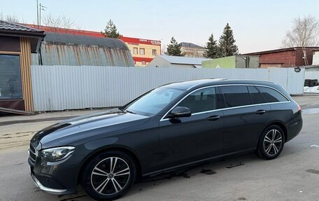 Mercedes-Benz E-Класс, 2021 год, 3 550 000 рублей, 3 фотография