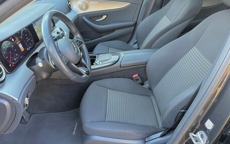 Mercedes-Benz E-Класс, 2021 год, 3 550 000 рублей, 11 фотография
