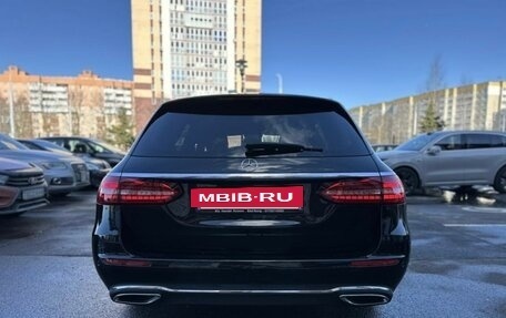 Mercedes-Benz E-Класс, 2021 год, 3 550 000 рублей, 14 фотография