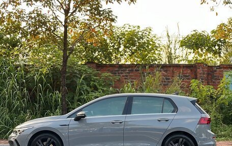 Volkswagen Golf VIII, 2022 год, 2 090 000 рублей, 7 фотография