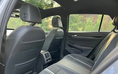 Volkswagen Golf VIII, 2022 год, 2 090 000 рублей, 12 фотография