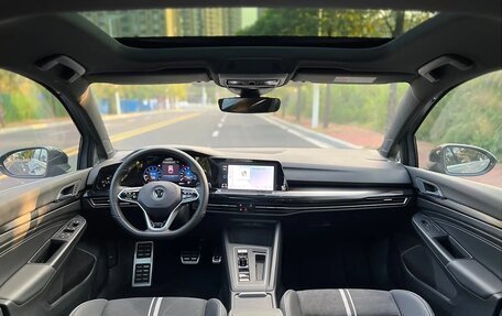 Volkswagen Golf VIII, 2022 год, 2 090 000 рублей, 11 фотография