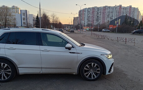 Volkswagen Tiguan II, 2021 год, 3 950 000 рублей, 4 фотография