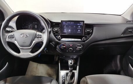 Hyundai Solaris II рестайлинг, 2021 год, 1 650 000 рублей, 15 фотография