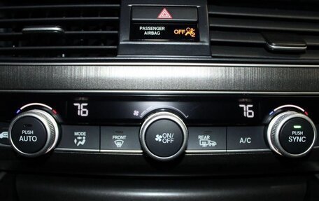 Honda Accord IX рестайлинг, 2020 год, 2 700 000 рублей, 14 фотография