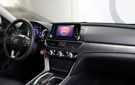 Honda Accord IX рестайлинг, 2020 год, 2 700 000 рублей, 17 фотография