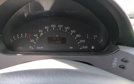 Mercedes-Benz A-Класс, 2000 год, 350 000 рублей, 8 фотография