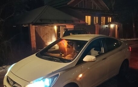 Hyundai Solaris II рестайлинг, 2012 год, 925 000 рублей, 1 фотография