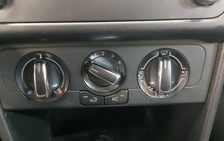 Volkswagen Polo VI (EU Market), 2012 год, 590 000 рублей, 23 фотография