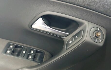 Volkswagen Polo VI (EU Market), 2012 год, 590 000 рублей, 25 фотография