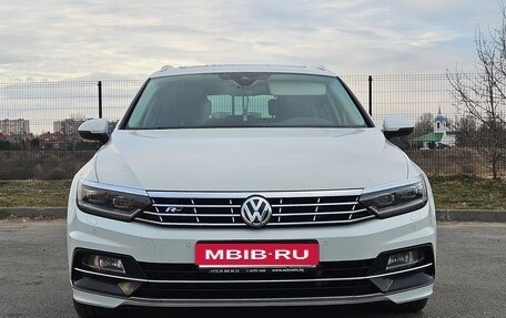 Volkswagen Passat B8 рестайлинг, 2016 год, 1 850 000 рублей, 5 фотография
