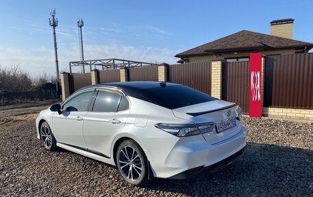 Toyota Camry, 2021 год, 3 290 000 рублей, 5 фотография