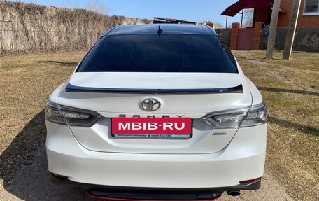Toyota Camry, 2021 год, 3 290 000 рублей, 15 фотография